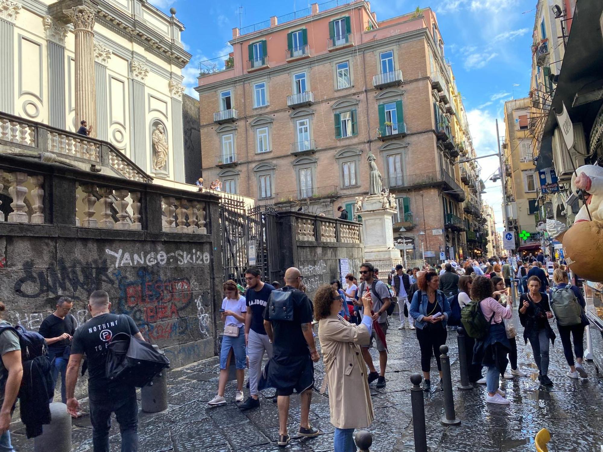 B&B Civico 22 Silvestre Naples Exterior photo