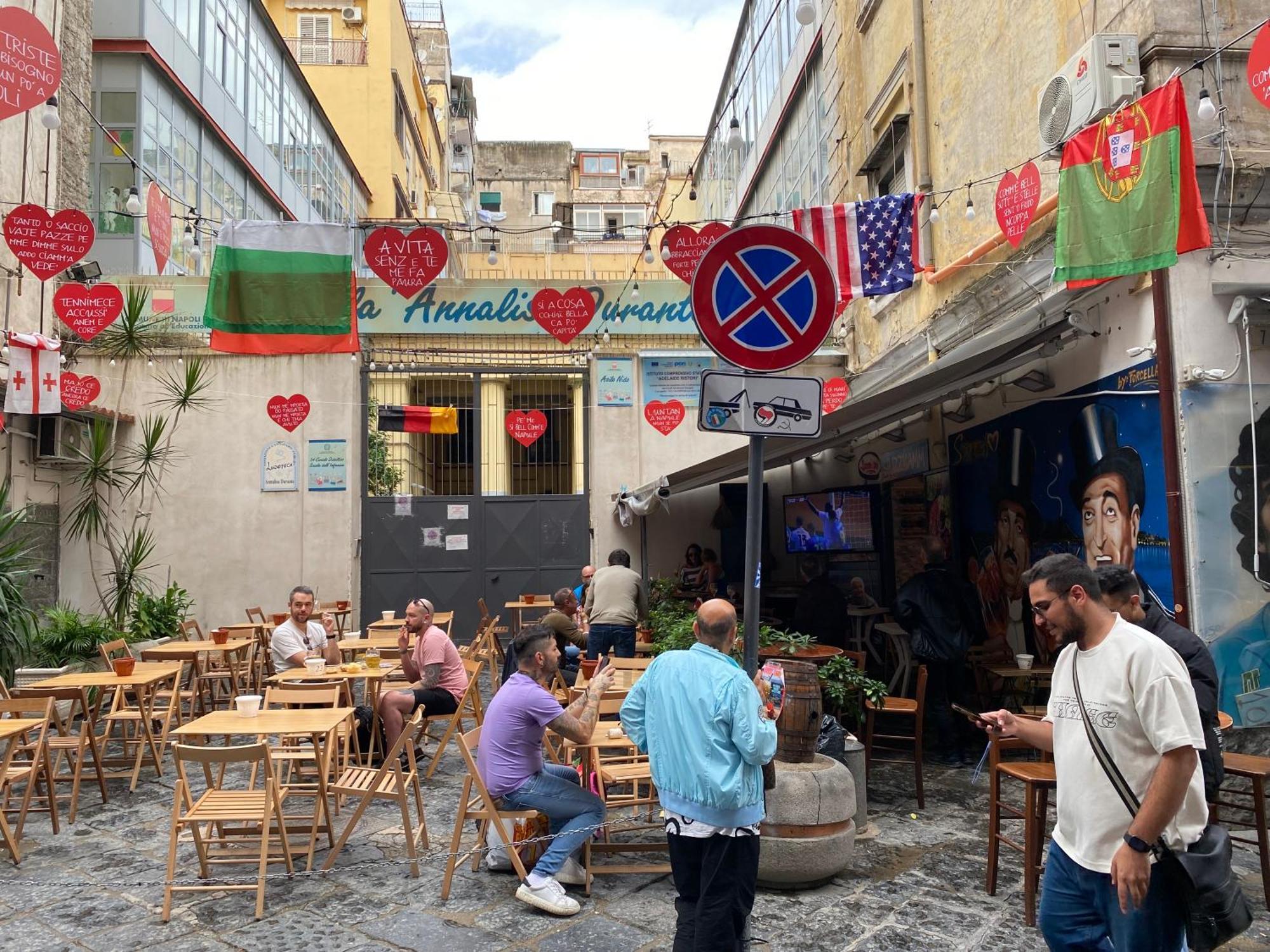 B&B Civico 22 Silvestre Naples Exterior photo