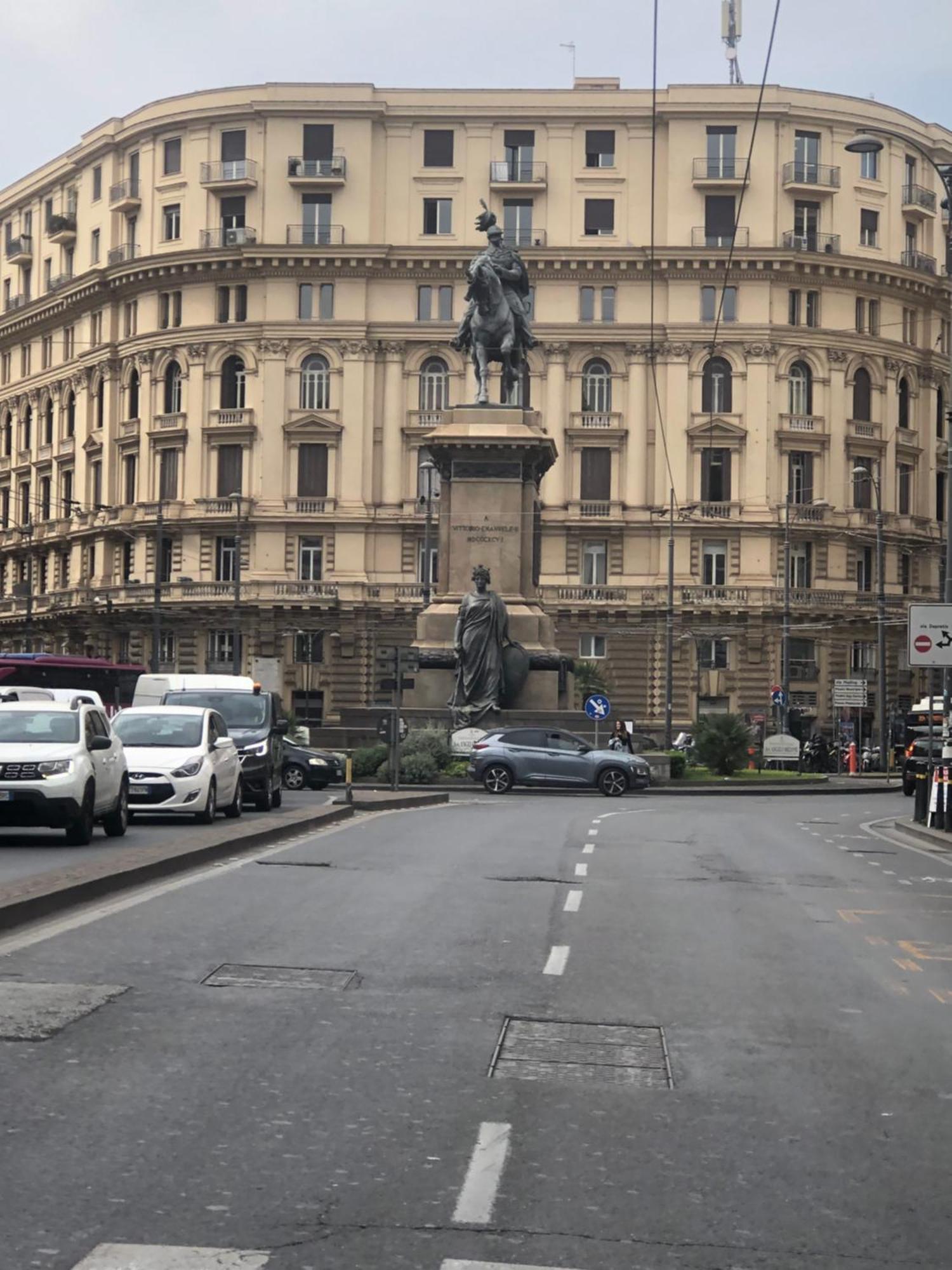 B&B Civico 22 Silvestre Naples Exterior photo